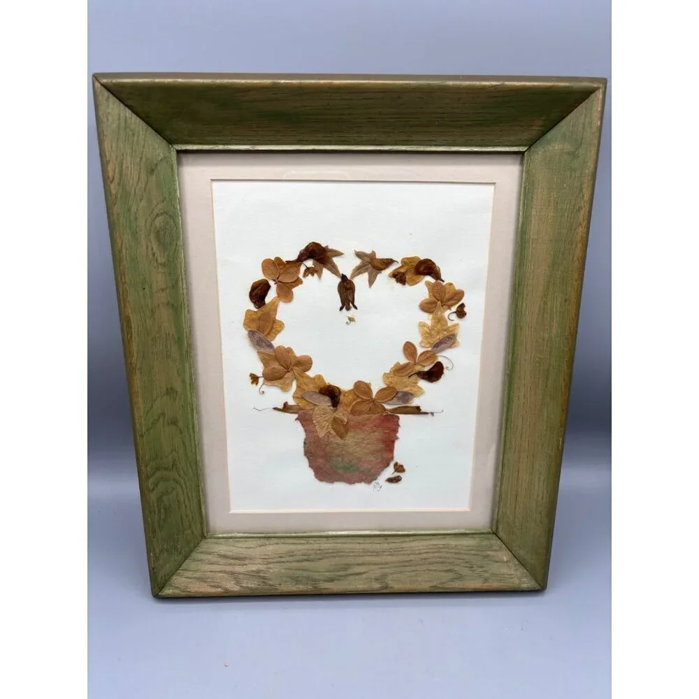 Vtg Botanical Art Framed Pressed Flower‎ Heart Green Wood Frame Wall Decor